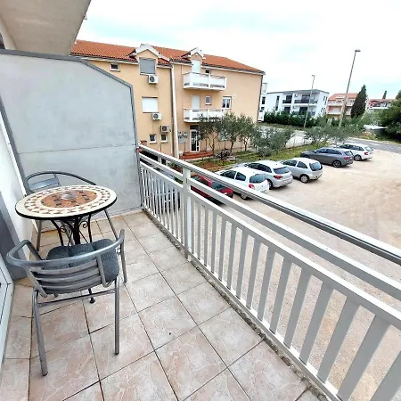 Apartment & Gudelj *